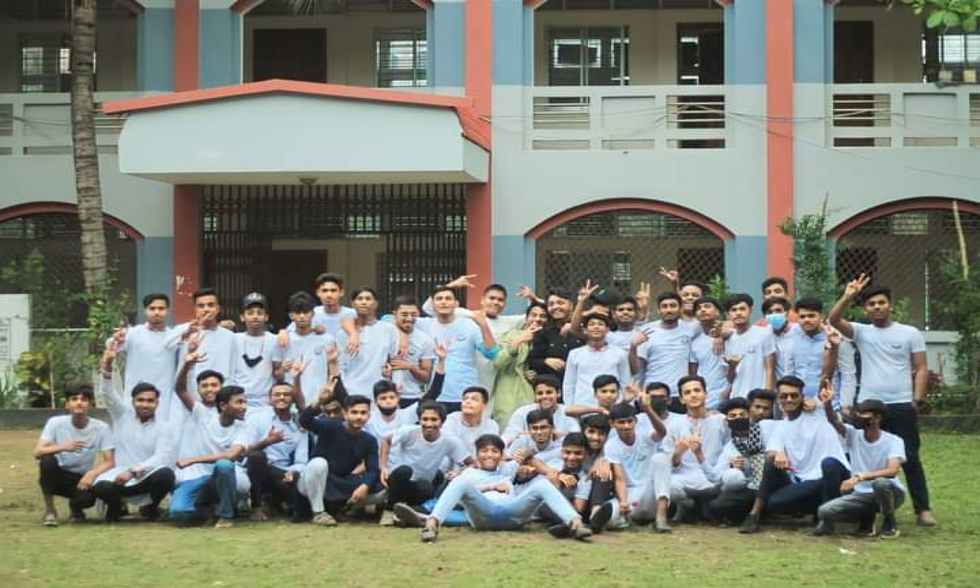 এসএসসি ২০২২ সালের পরীক্ষার্থীদের একাংশ  